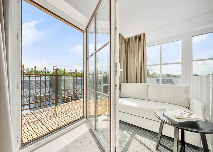 Elegant In Center, 11 Apartman *