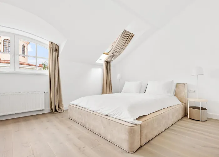 Elegant In Center, 11 Apartman *