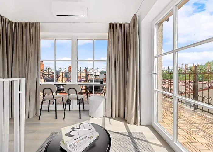 Elegant In Center, 11 Apartman